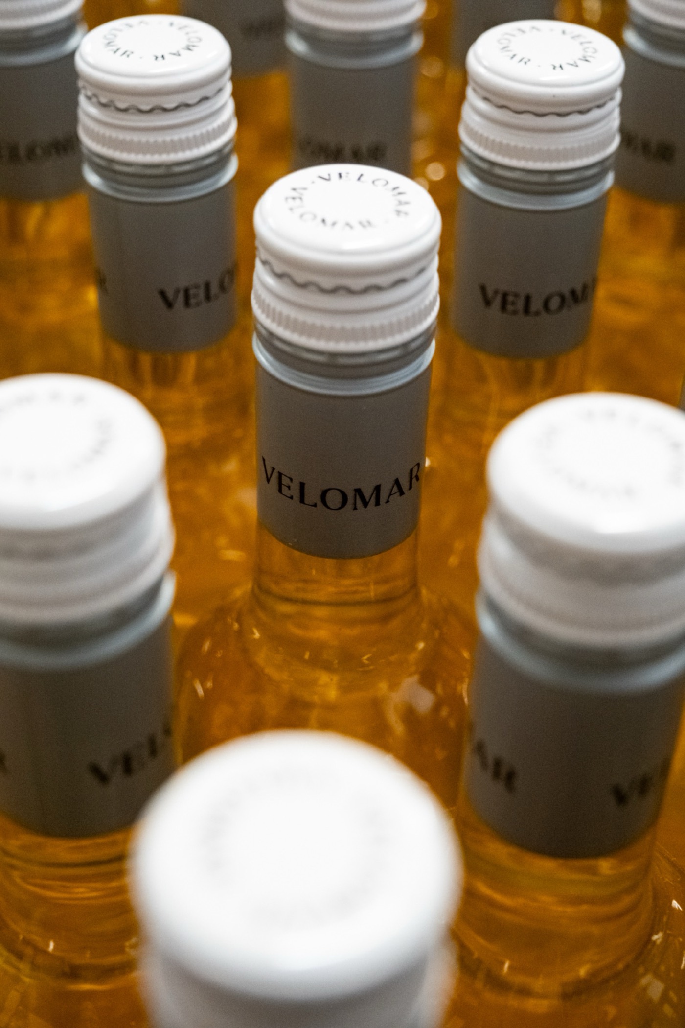 Velomar screw caps in detail